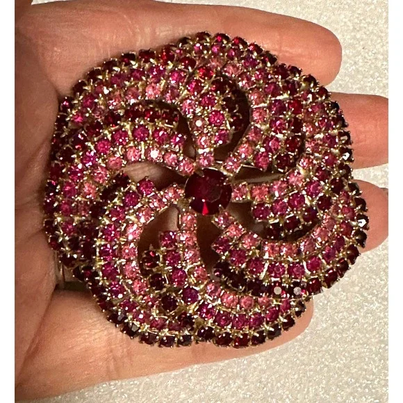 Pink & Red Rhinestone Pinwheel Flower Pin - Picture 4 of 4